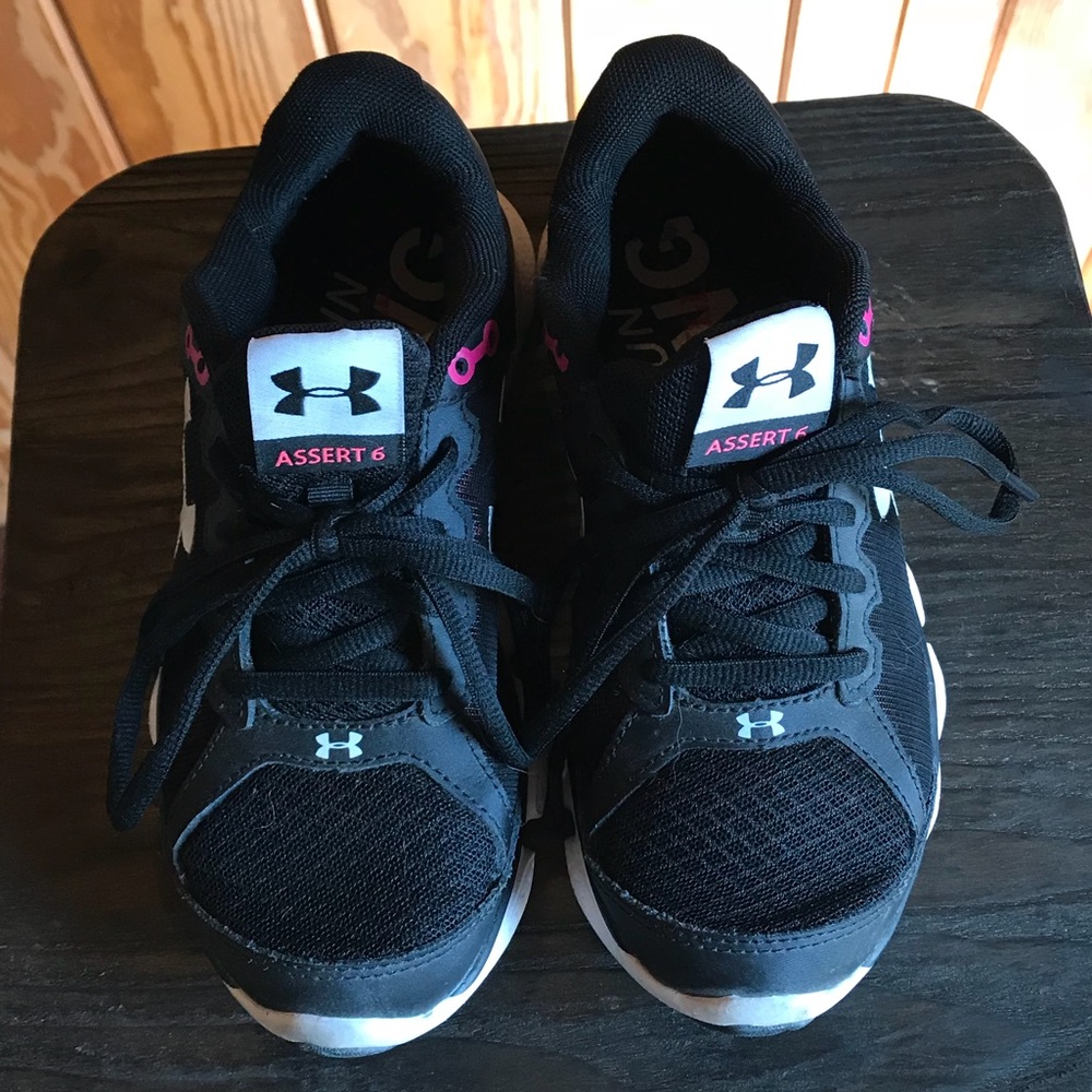 UA Tennis shoes! Practically new!